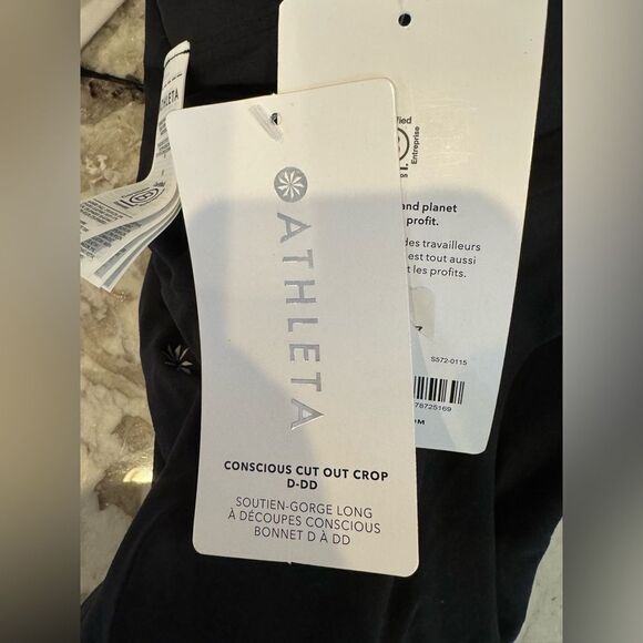 NWT New ATHLETA Conscious Cut Out Crop Bra Top Black Medium D / DD Cup - Picture 5 of 6